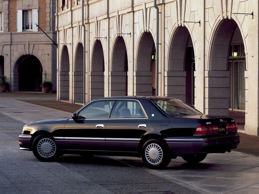  Toyota Crown 1995 года  (фото 13 из 18)